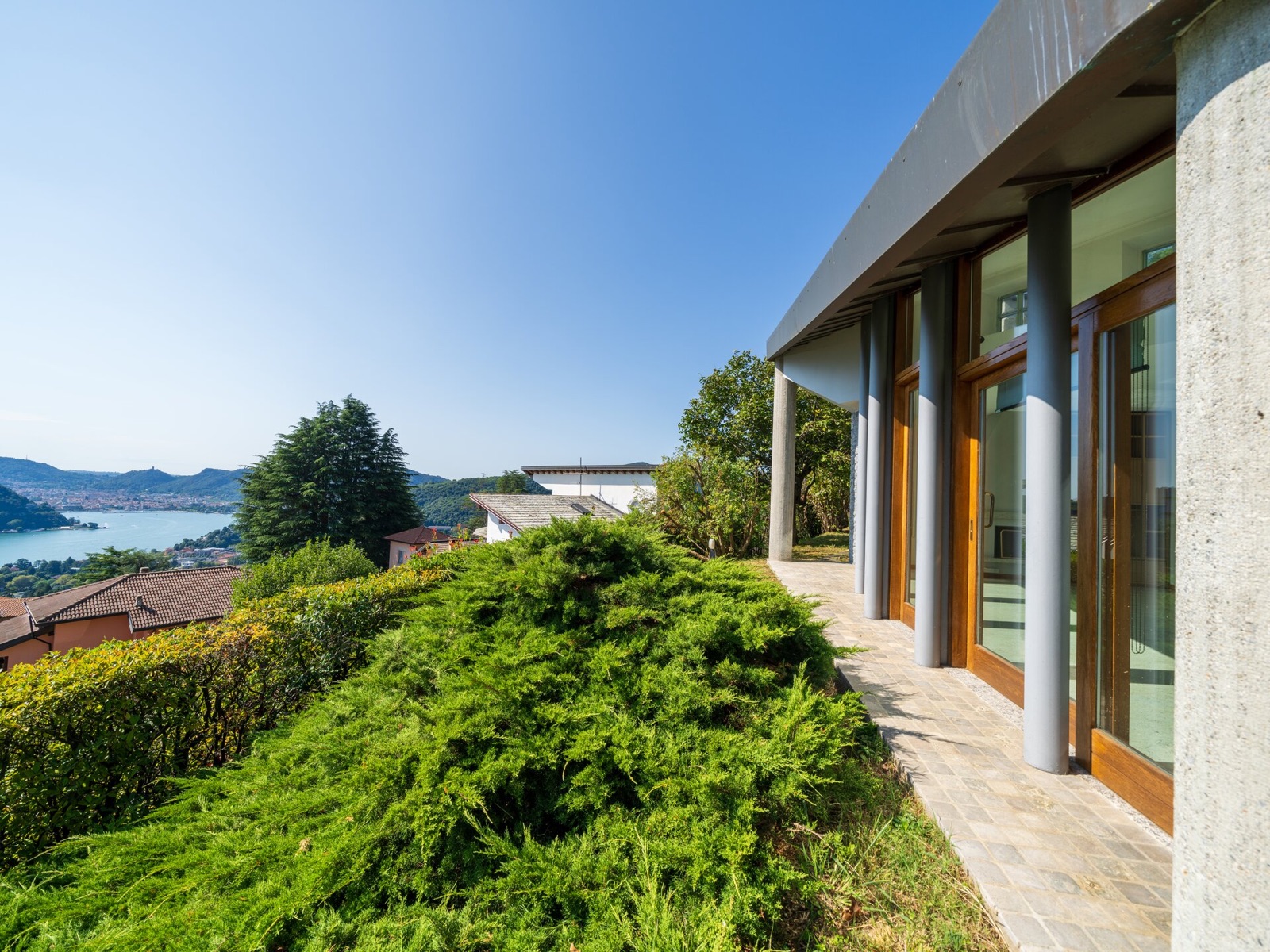 Villa indipendente con piscina interna e vista lago a 180° — 5